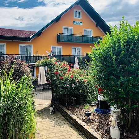 Landhotel Erhardt Bad Waltersdorf Exterior foto